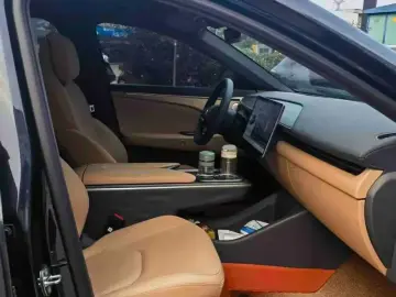 2025 Arcfox Alpha T5 с пробегом 27 000 км