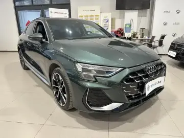 2025 Audi A3 с пробегом 24 000 км