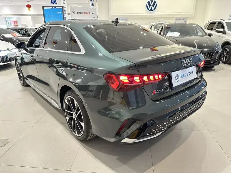 2025 Audi A3 с пробегом 24 000 км