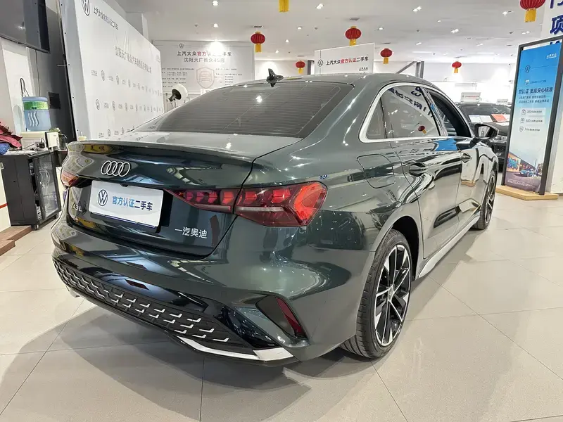 2025 Audi A3 с пробегом 24 000 км