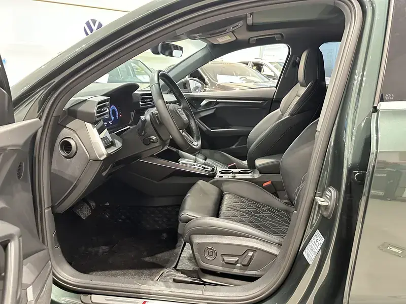 2025 Audi A3 с пробегом 24 000 км