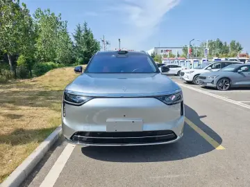 2025 Aito M8 с пробегом 12 000 км