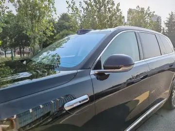 2025 Aito M8 с пробегом 28 000 км