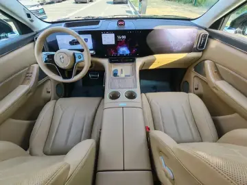 2025 Aito M8 с пробегом 28 000 км