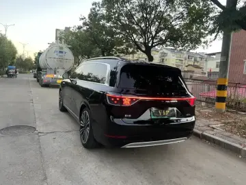 2024 Aito M9 с пробегом 30 000 км
