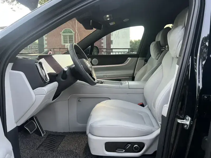 2024 Aito M9 с пробегом 30 000 км