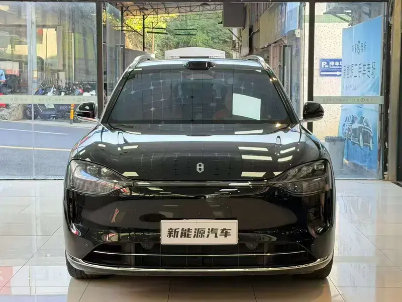 2025 Aito M9 с пробегом 21 000 км