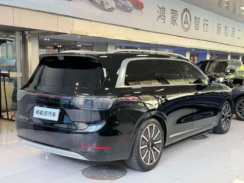 2025 Aito M9 с пробегом 21 000 км