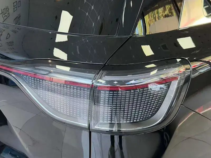 2025 Aito M9 с пробегом 21 000 км