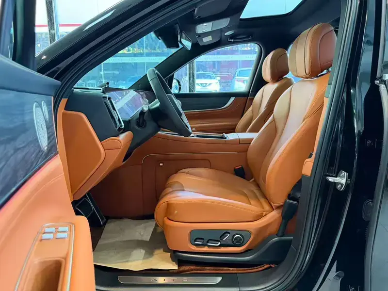 2025 Aito M9 с пробегом 21 000 км