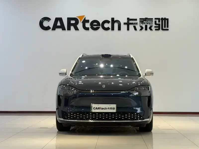 2025 Aito M9 с пробегом 28 000 км