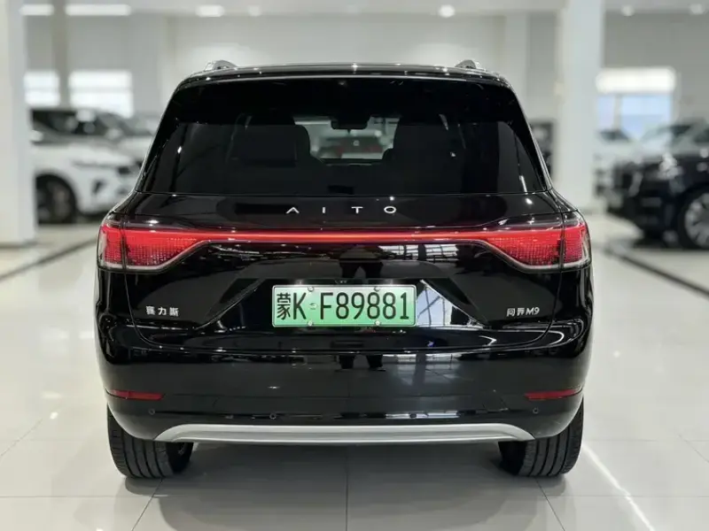 2024 Aito M9 с пробегом 70 000 км