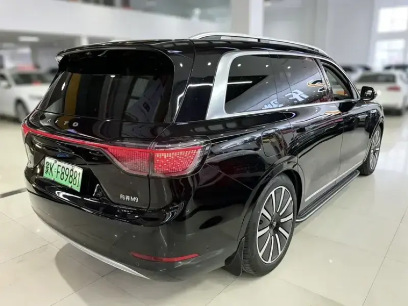2024 Aito M9 с пробегом 70 000 км