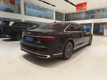 2024 Audi A8 с пробегом 19 000 км