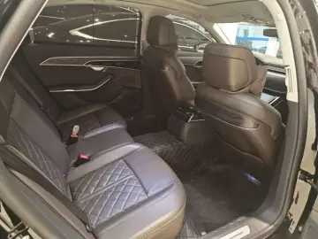 2024 Audi A8 с пробегом 19 000 км