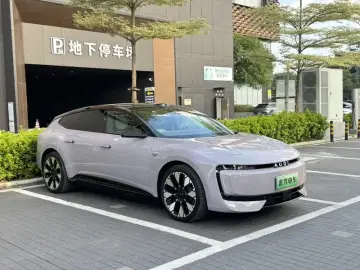 2026 Audi E5 с пробегом 19 000 км