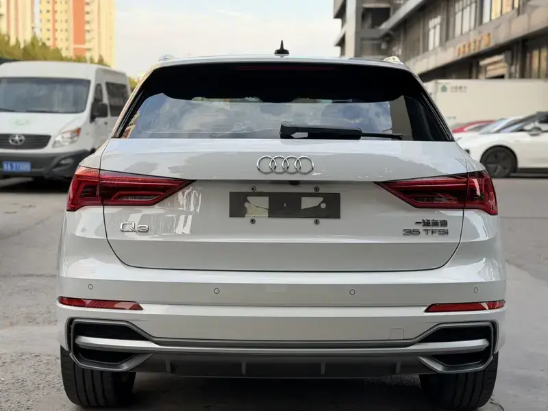 2021 Audi Q3 с пробегом 29 000 км