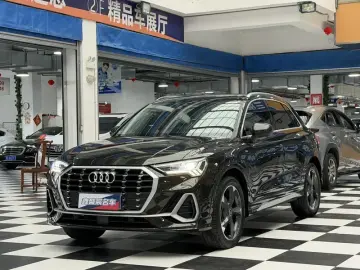 2022 Audi Q3 с пробегом 110 000 км
