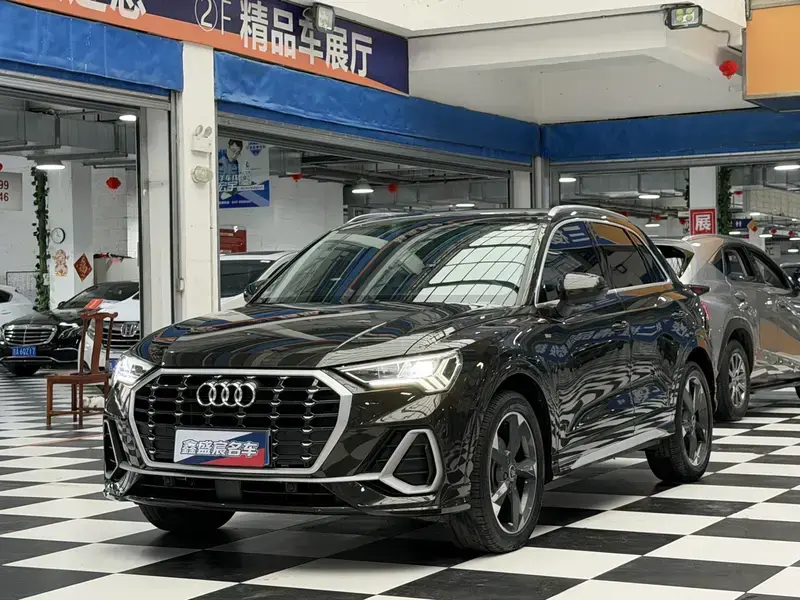 2022 Audi Q3 с пробегом 110 000 км