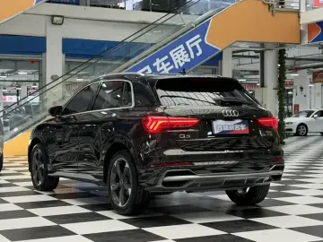2022 Audi Q3 с пробегом 110 000 км
