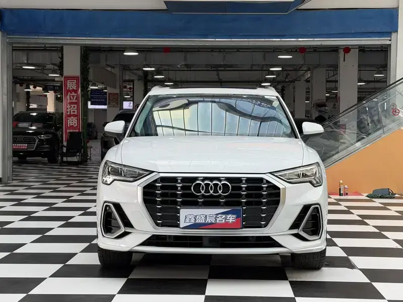 2022 Audi Q3 с пробегом 96 000 км