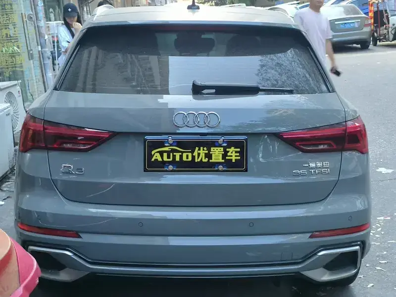 2024 Audi Q3 с пробегом 13 000 км