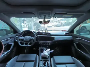 2024 Audi Q3 с пробегом 13 000 км