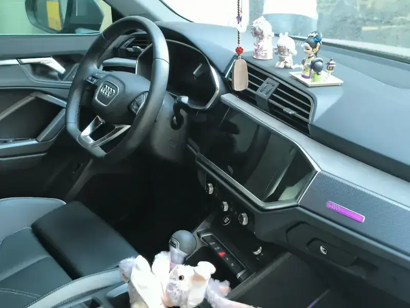 2024 Audi Q3 с пробегом 13 000 км
