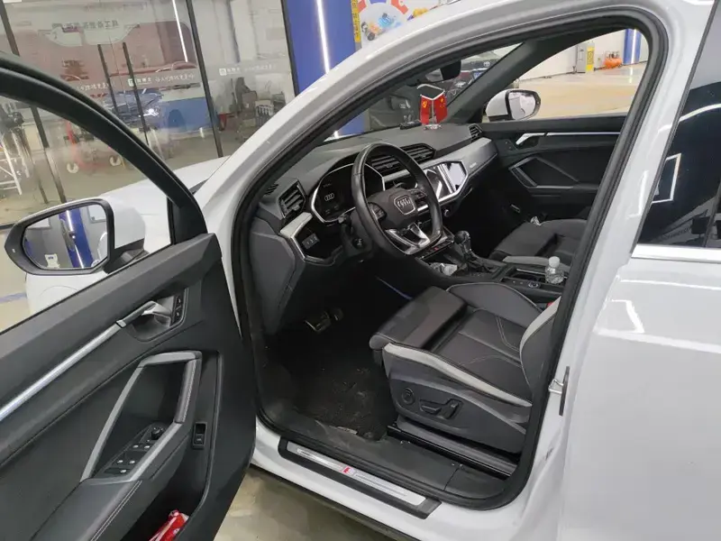 2024 Audi Q3 с пробегом 19 000 км