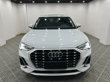 2022 Audi Q3 с пробегом 43 700 км
