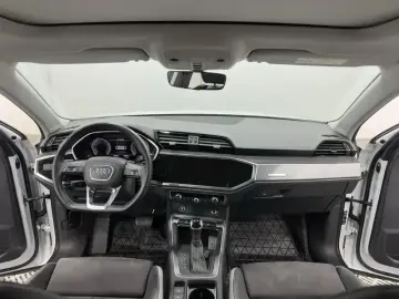 2022 Audi Q3 с пробегом 43 700 км