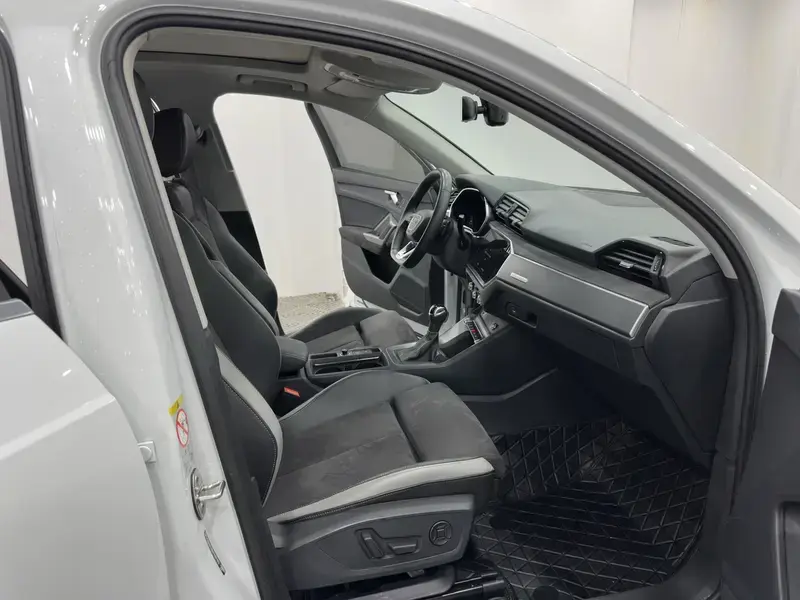 2022 Audi Q3 с пробегом 43 700 км