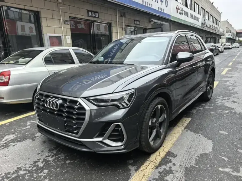 2022 Audi Q3 с пробегом 43 000 км