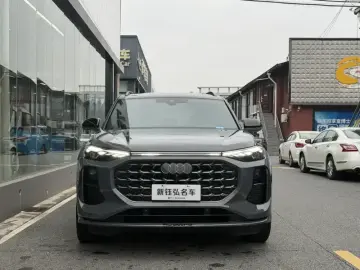 2023 Audi Q6 с пробегом 14 000 км