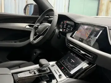 2023 Audi Q6 с пробегом 14 000 км