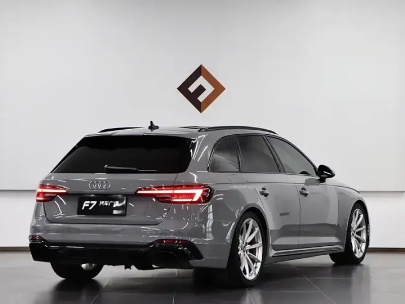2019 Audi RS 4 с пробегом 72 000 км