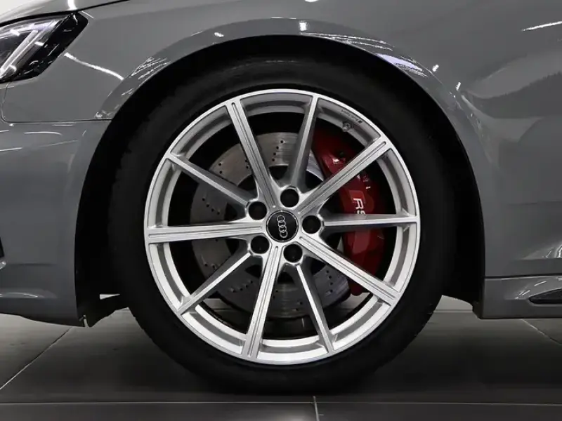 2019 Audi RS 4 с пробегом 72 000 км
