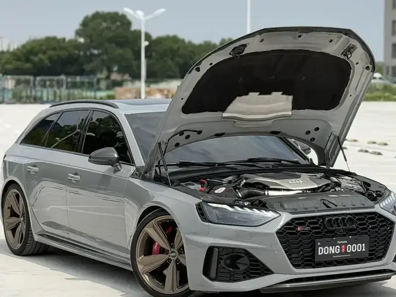 2022 Audi RS 4 с пробегом 35 000 км