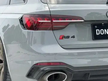 2022 Audi RS 4 с пробегом 35 000 км