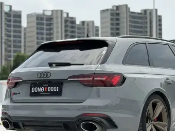 2022 Audi RS 4 с пробегом 35 000 км