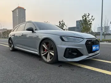 2022 Audi RS 4 с пробегом 36 000 км