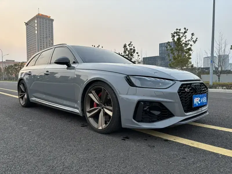 2022 Audi RS 4 с пробегом 36 000 км