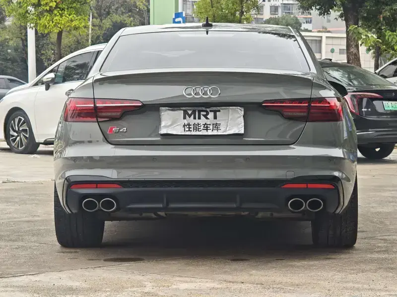 2021 Audi S4 с пробегом 22 000 км