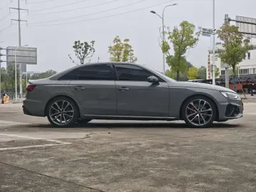 2021 Audi S4 с пробегом 22 000 км
