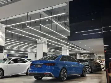 2021 Audi S4 с пробегом 94 600 км