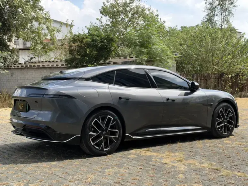 2025 Avatr 06 с пробегом 21 000 км