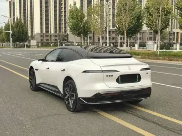 2025 Avatr 06 с пробегом 5 500 км
