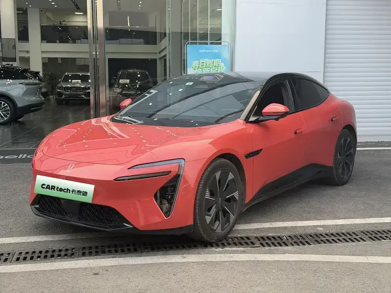 2025 Avatr 06 с пробегом 28 000 км