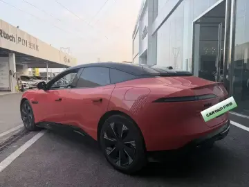 2025 Avatr 06 с пробегом 28 000 км