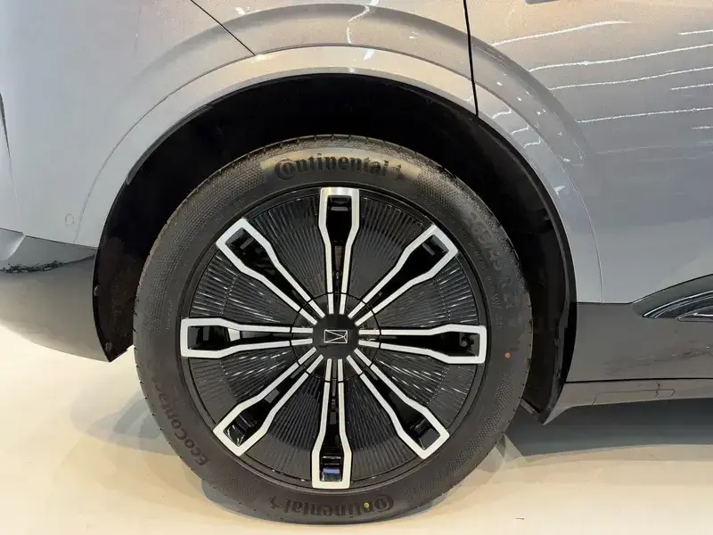 2024 Avatr 07 с пробегом 7 600 км